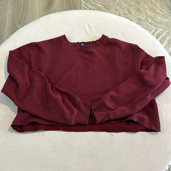Red Pull Over - Picture 1 of 4